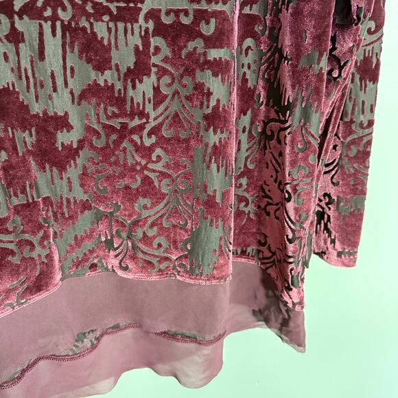 Simply Vera Women's Whimsygoth Burgundy Burnout Velvet Top - Large - Oversized - Picture 3 of 6